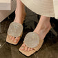 Sandali da donna romantici a punta quadrata con design geometrico in strass.