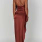 👗🌸 2025 Nuovo design senso temperamento sexy spalla slash split abito in raso, perfetta combinazione di eleganza e sensualità!