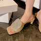 Sandali da donna romantici a punta quadrata con design geometrico in strass.