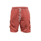 Completo da uomo casual composto da t-shirt a maniche corte e pantaloncini.