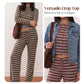 Completo da donna composto da top e pantaloni a righe in maglia, due pezzi.