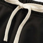 Pantaloni casual da uomo: ampi, dal taglio dritto, versatili e comodi.