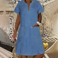 Abito da donna in denim a maniche corte con scollo a V
