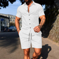 Completo casual da uomo con camicia a maniche corte e pantaloncini