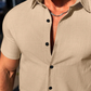 Completo casual da uomo con camicia a maniche corte e pantaloncini