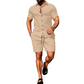Completo casual da uomo con camicia a maniche corte e pantaloncini