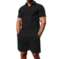Completo casual da uomo con camicia a maniche corte e pantaloncini